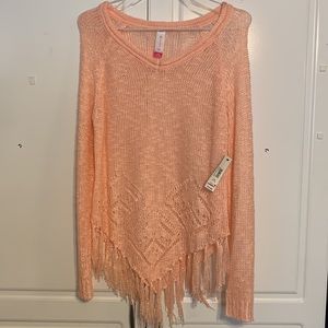 No boundaries VNeck Sweater w fringe nwt